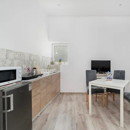 Apartment Fabryczna Comfort Studio *